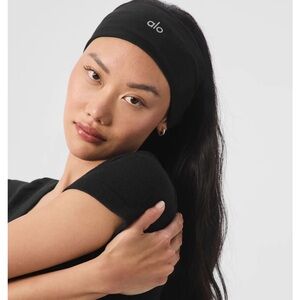 ALO Performance Conquer Black Headband